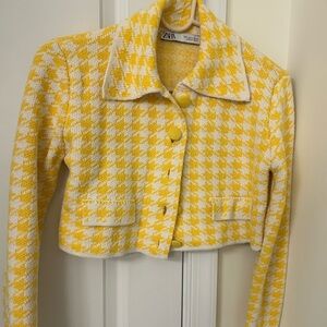 Zara Yellow & White Houndstooth Cropped Jacket. Size Small